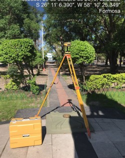 BASE estacionada sobre un punto conocido, NODAL 202 del Instituto Geográfico Nacional - IGN